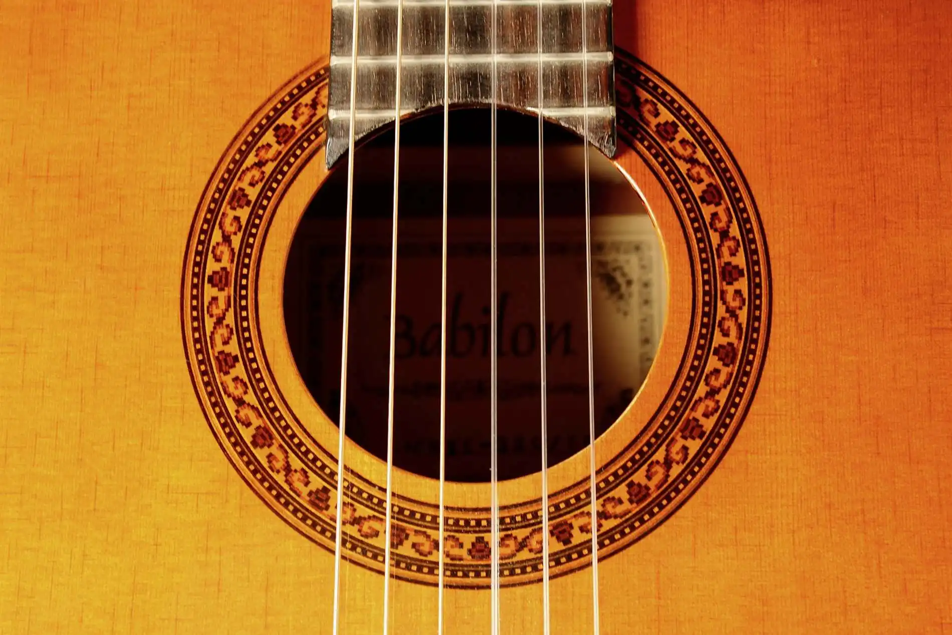 Guitarra: Entre dos aguas