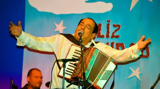 The world of Hispanic Culture 4 Carlos Mejia Godoy 1
