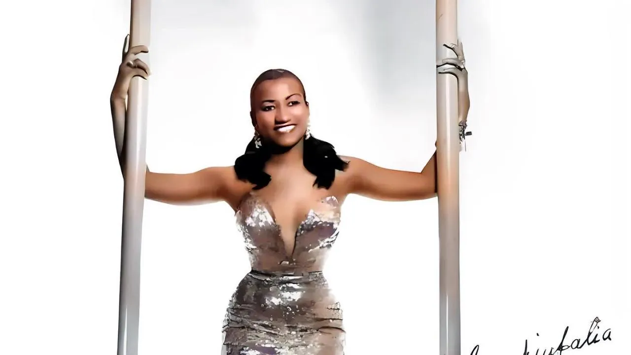 Celia Cruz Biography: The Queen of Salsa's Enduring Rhythm 1 Celia Cruz1