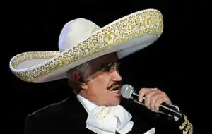 Te Esperaba: la serenata poética de Carlos Rivera 10 Biografía de Vicente Fernández: El Charro de Ranchera, una vida en canción