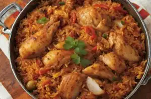 Festivos en República Dominicana 368 Receta de locrio: una sinfonía culinaria dominicana de sabrosa delicia de arroz